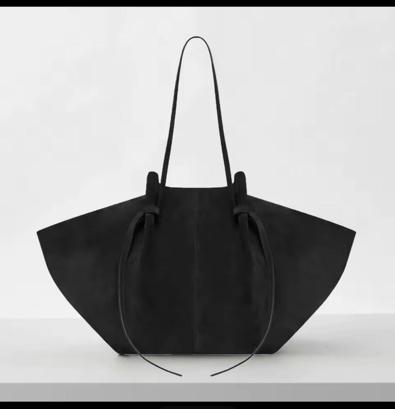 טוט וגן Essential Suede בטקסטורת זמש קטיפתית