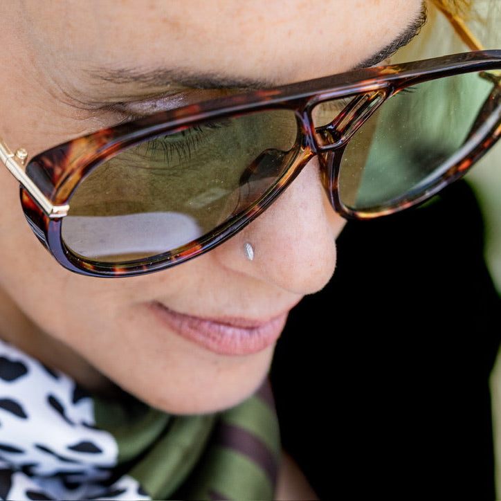משקפי שמש LOLA Vintage Aviator UV400 · OfeelE