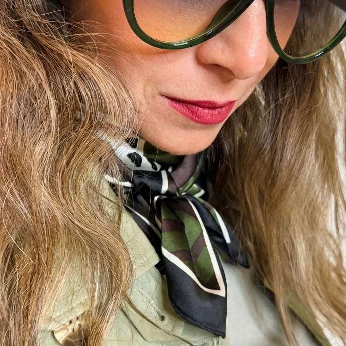 משקפי שמש אמילי Aviator UV400 בחזית ירוקה שקופה