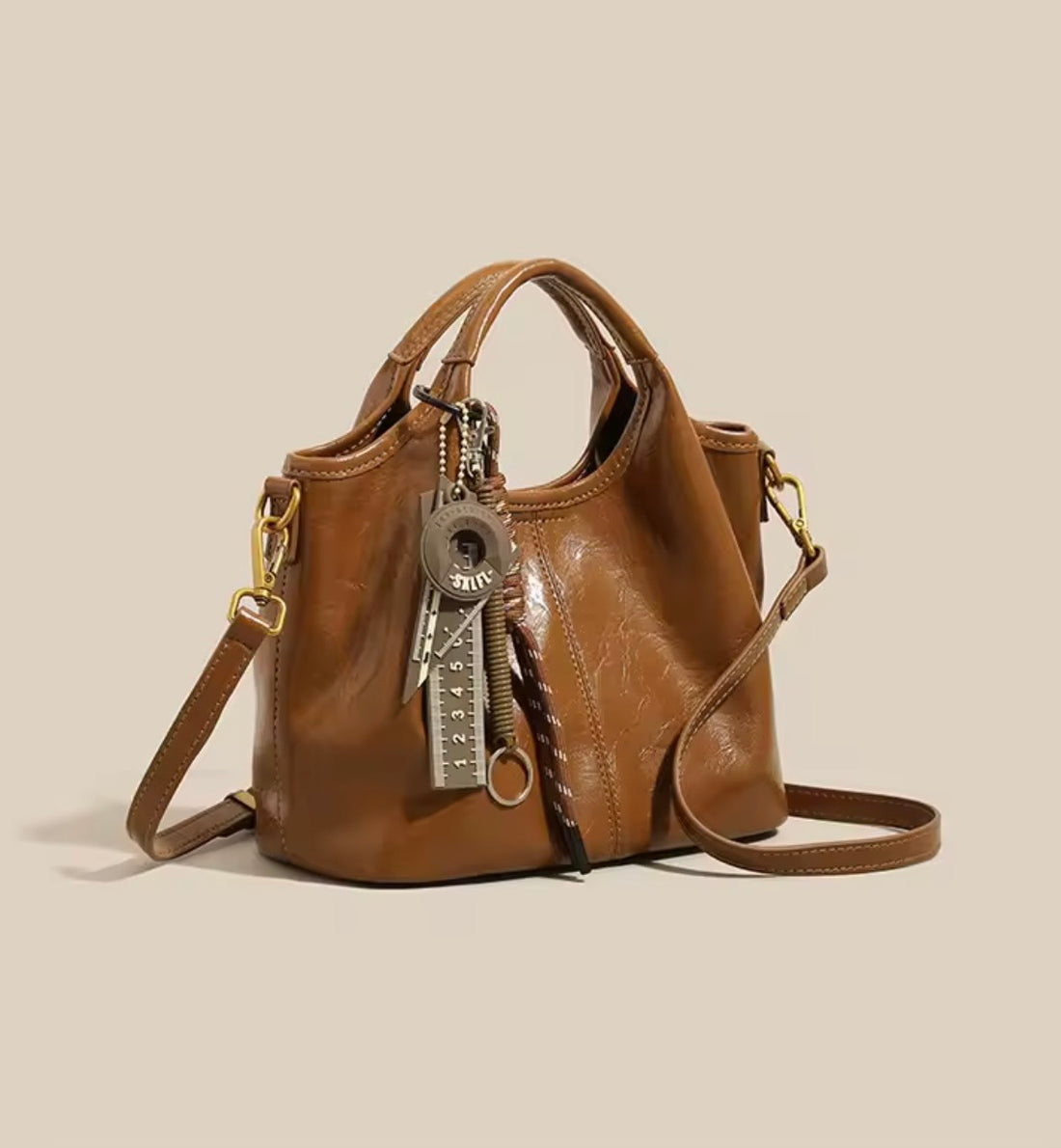 MY Urban Crossbody עור יוקרתי בעיצוב מינימליסטי עם טאץ' אורבני